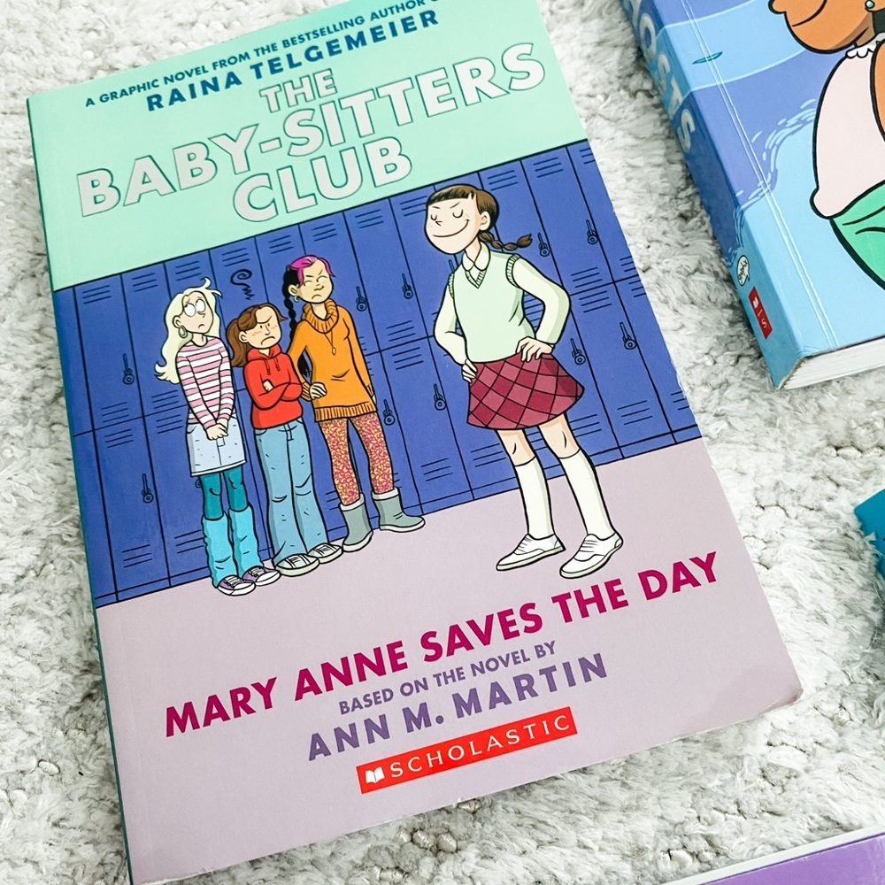 Raina Telgemeier Books - Picture 5 of 10